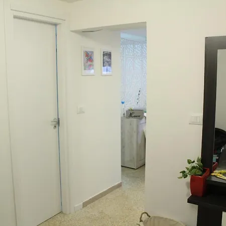 Apartment Suite113 In The Center With Beach